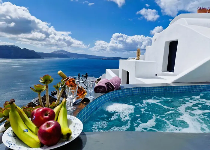 Aqua & Terra Traditional Cave Houses Oia